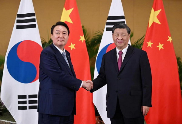 North, South Korean leaders exchange favorable letters amid